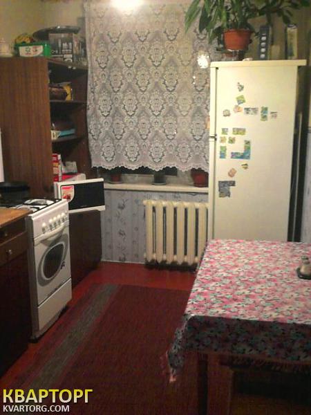 Sell 2-room apartment. Днепропетровск, газеты правды — photo 1