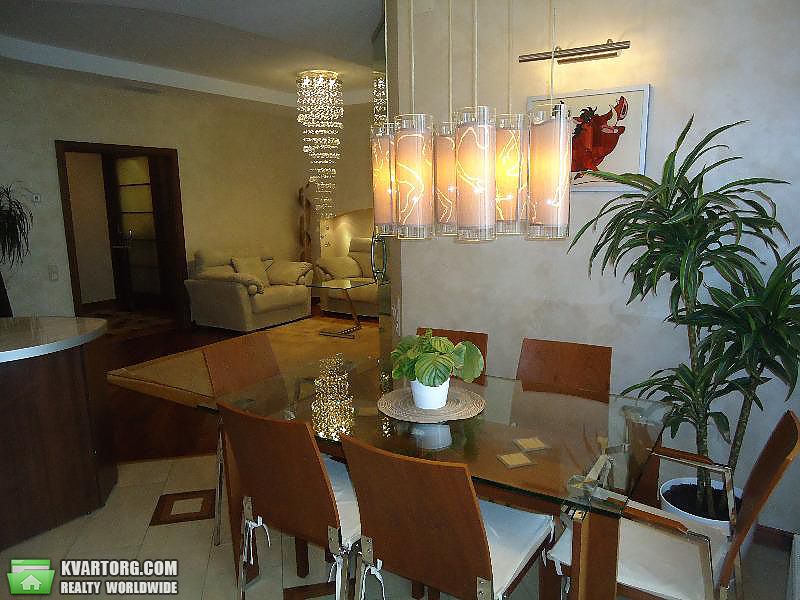 Rent out 2-room apartment. Киев,  Жилянская — photo 6