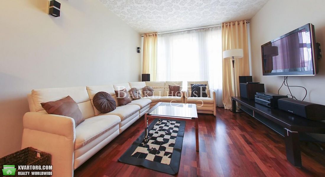 Rent out 3-room apartment. Киев,  Паньковская — photo 1