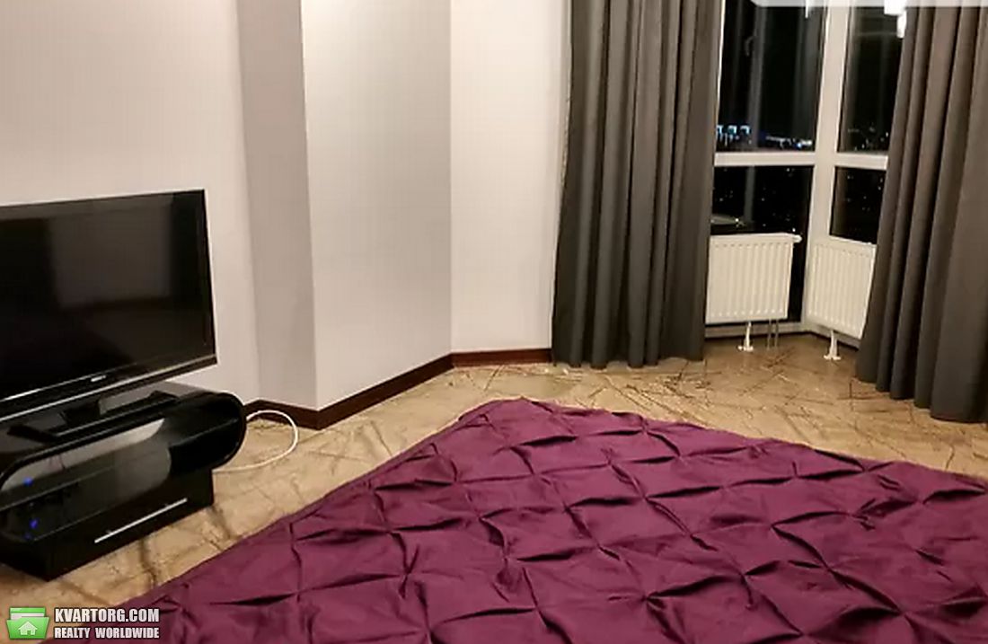 Rent out 3-room apartment. Киев,  Соломенская — photo 6