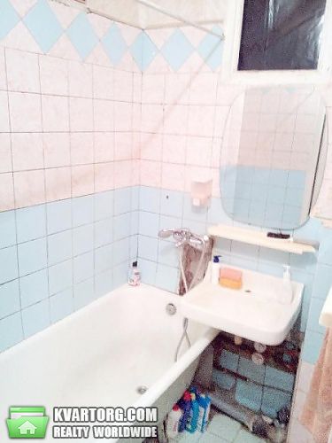 Sell 2-room apartment. Киев,  Салютная — photo 10