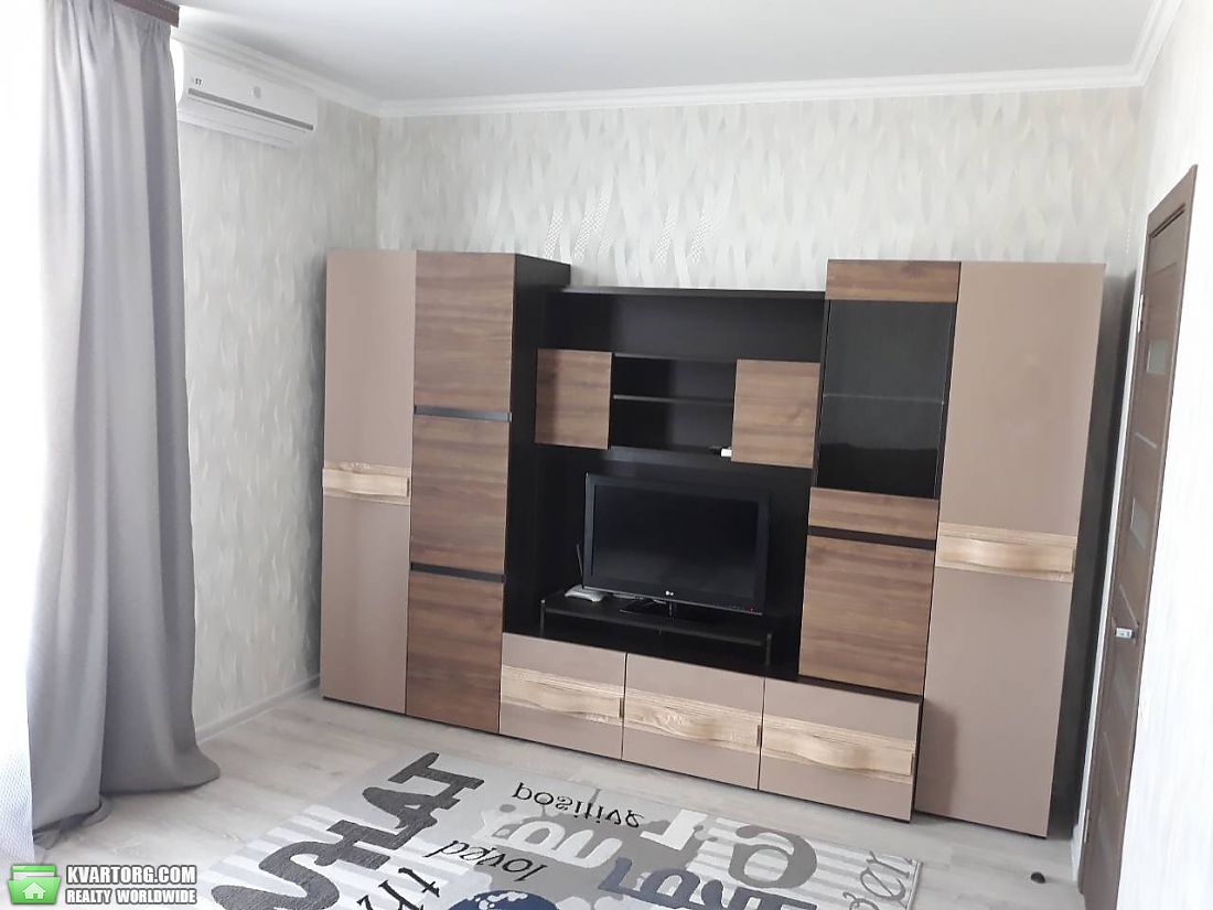 Rent out 1-room apartment. Киев, Волошкова — photo 3