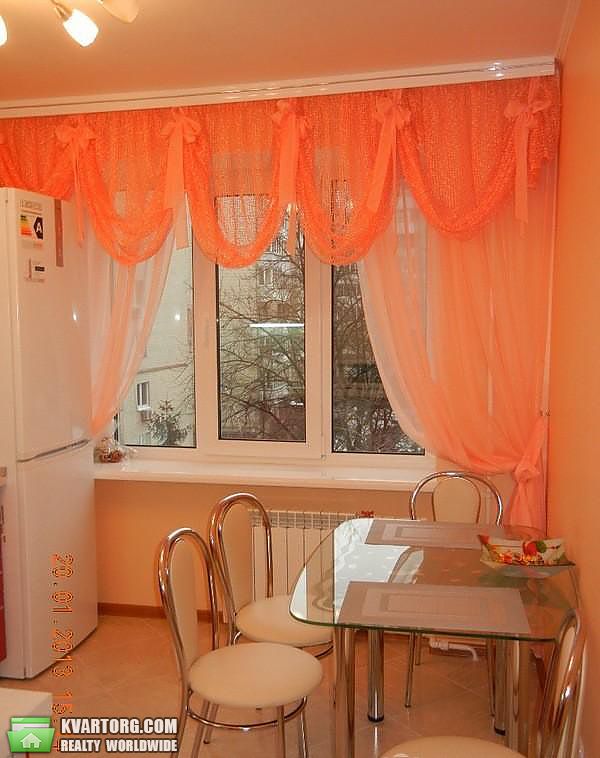 Rent out 2-room apartment. Киев,  Ковпака — photo 6