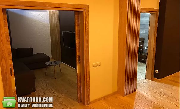 Rent out 2-room apartment. Киев, Евгения Коновальца — photo 5