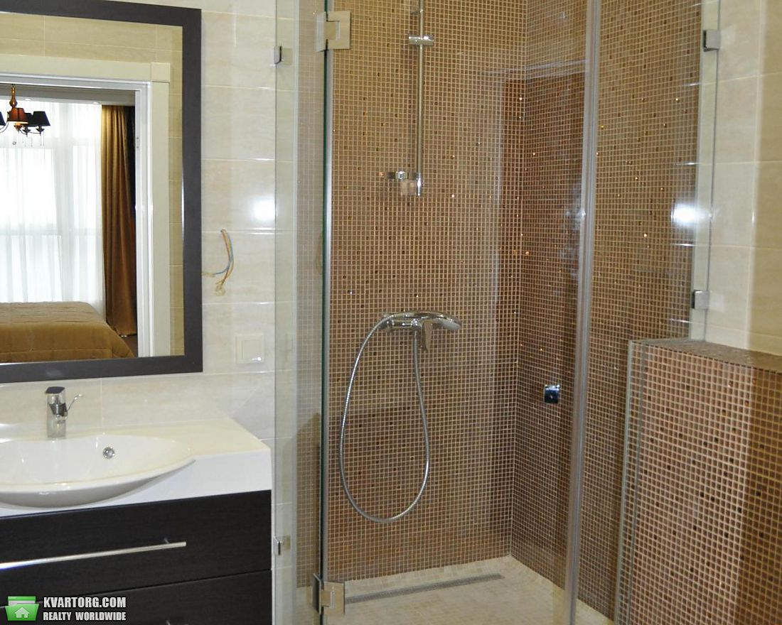 Rent out 3-room apartment. Киев,  Драгомирова — photo 8