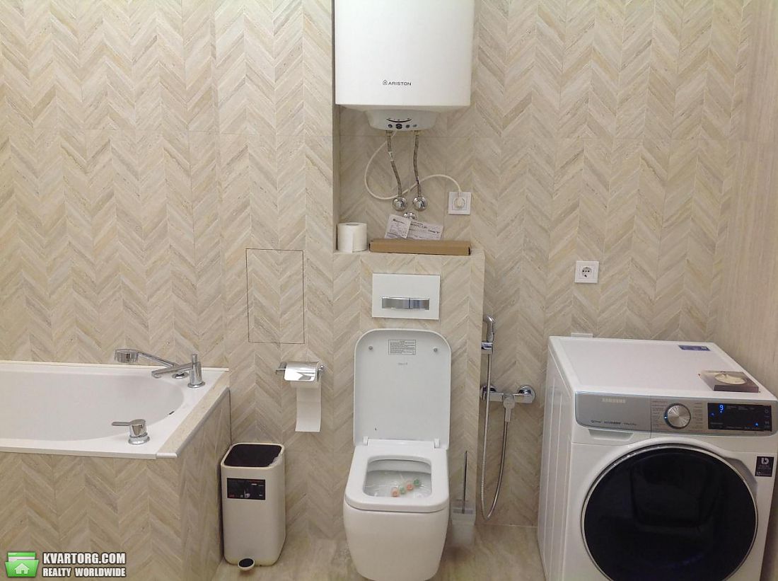 Rent out 3-room apartment. Киев,  Василевской — photo 10