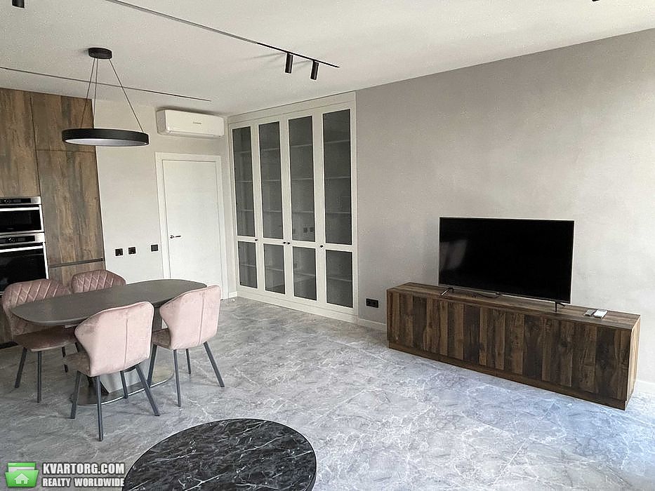 Rent out 2-room apartment. Киев,  Антоновича — photo 4