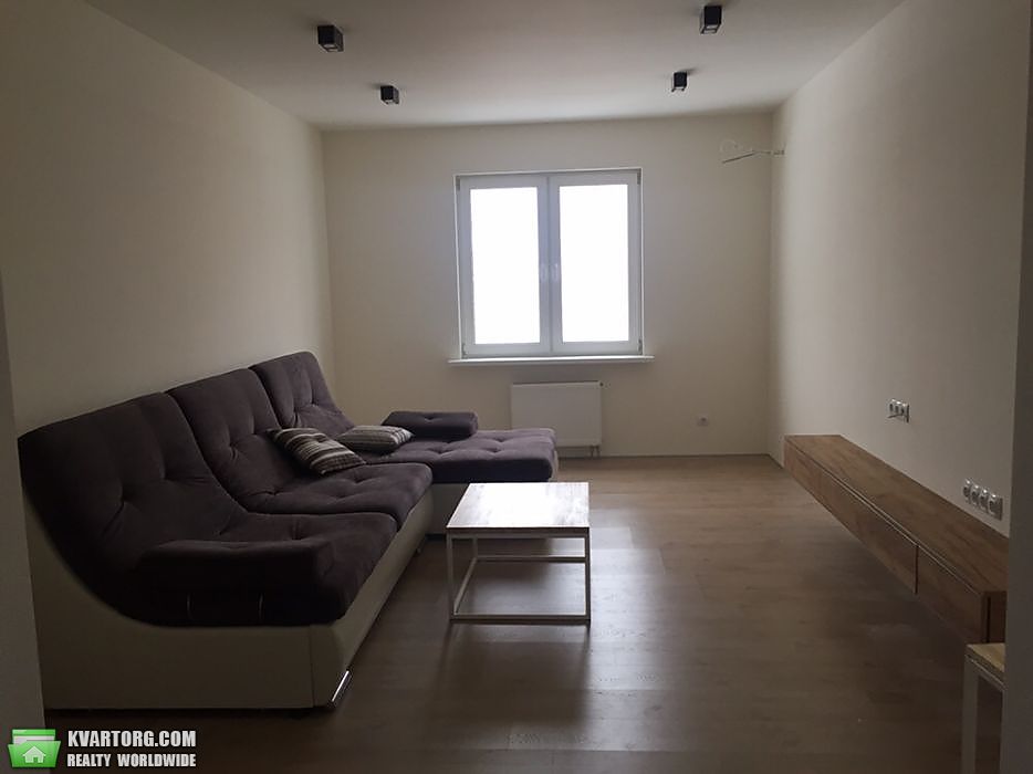 Rent out 2-room apartment. Киев,  Здолбуновская — photo 3