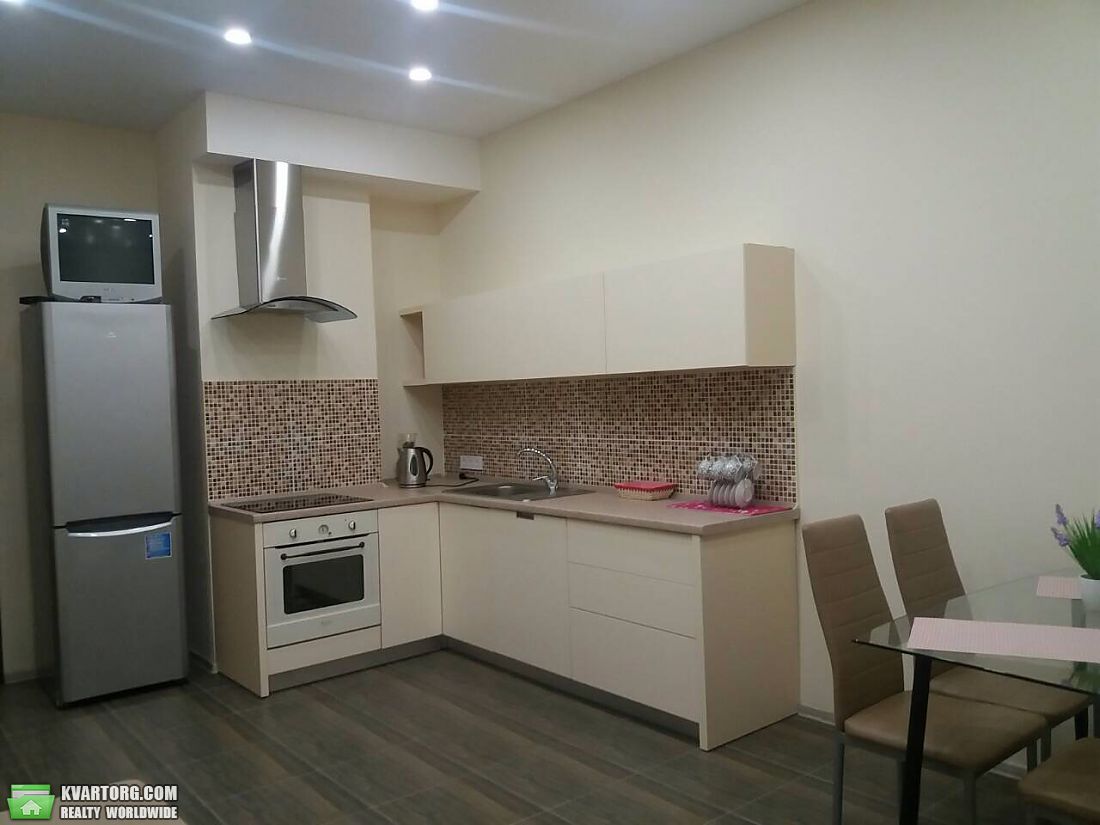 Rent out 1-room apartment. Одесса, Французский бульвар — photo 7