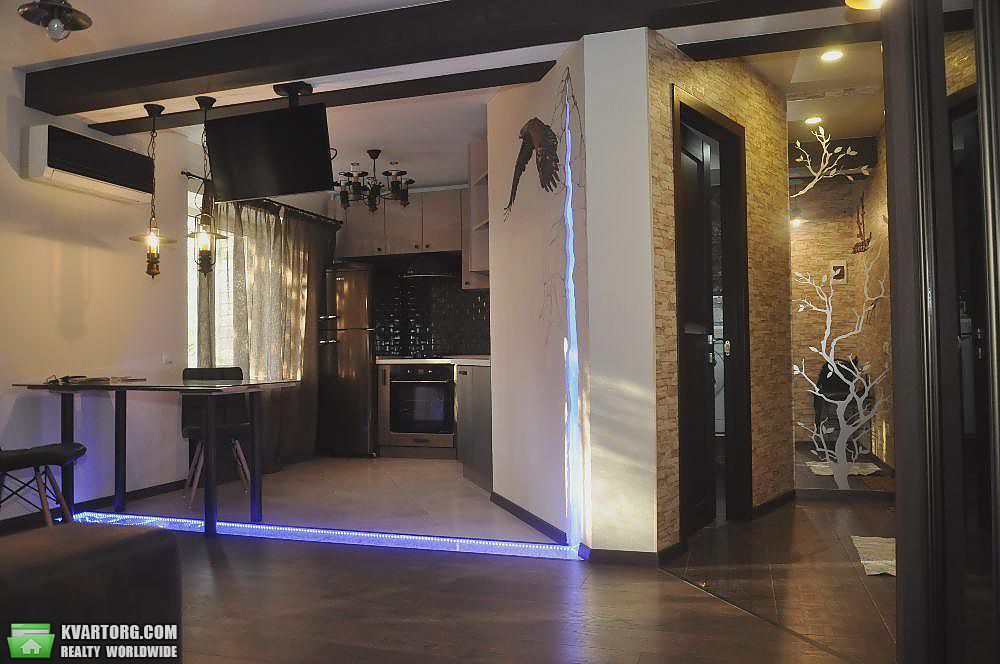 Rent out 2-room apartment. Киев,  Пугачева — photo 1