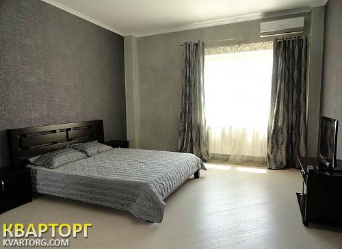 Rent out 3-room apartment. Одесса, Французский бульвар — photo 1