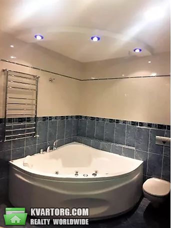 Rent out 4-room apartment. Киев,  Вернадского бул — photo 5