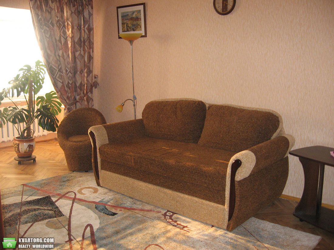 Rent out 2-room apartment. Киев, Преображенская — photo 3