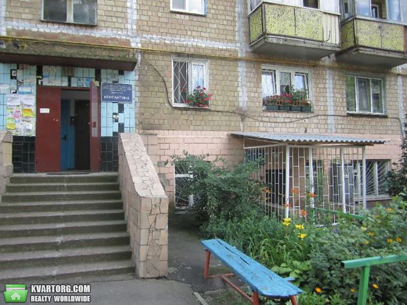 Sell 2-room apartment. Киев,  Серова — photo 8