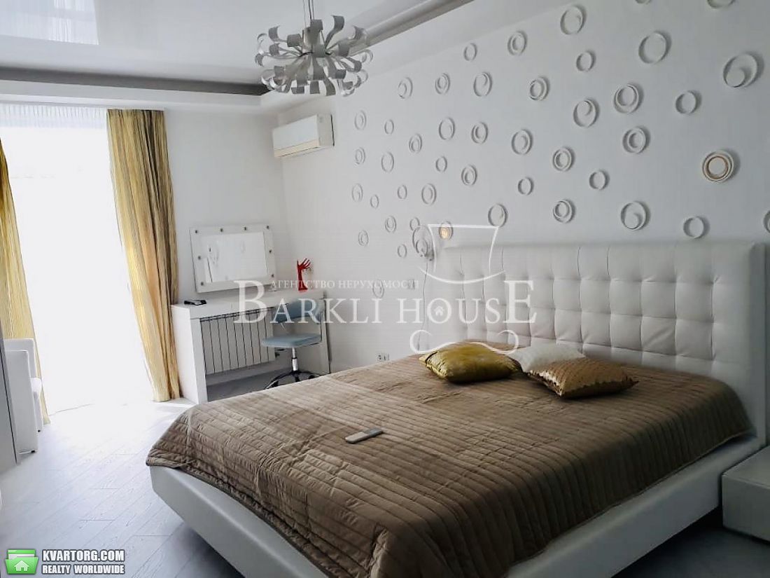Rent out 4-room apartment. Киев,  Щекавицкая — photo 9