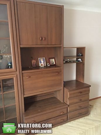 Rent out 1-room apartment. Киев,  Почайнинская — photo 1