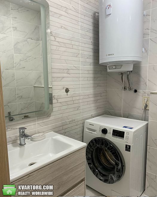 Rent out 3-room apartment. Киев,  Богдановская — photo 4
