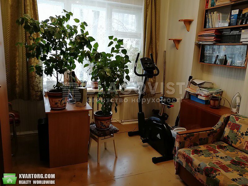 Sell 3-room apartment. Киев,  Довнар-Запольского — photo 1