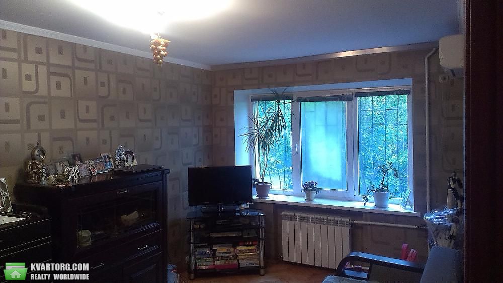 Sell 2-room apartment. Киев,  Метрологическая — photo 1