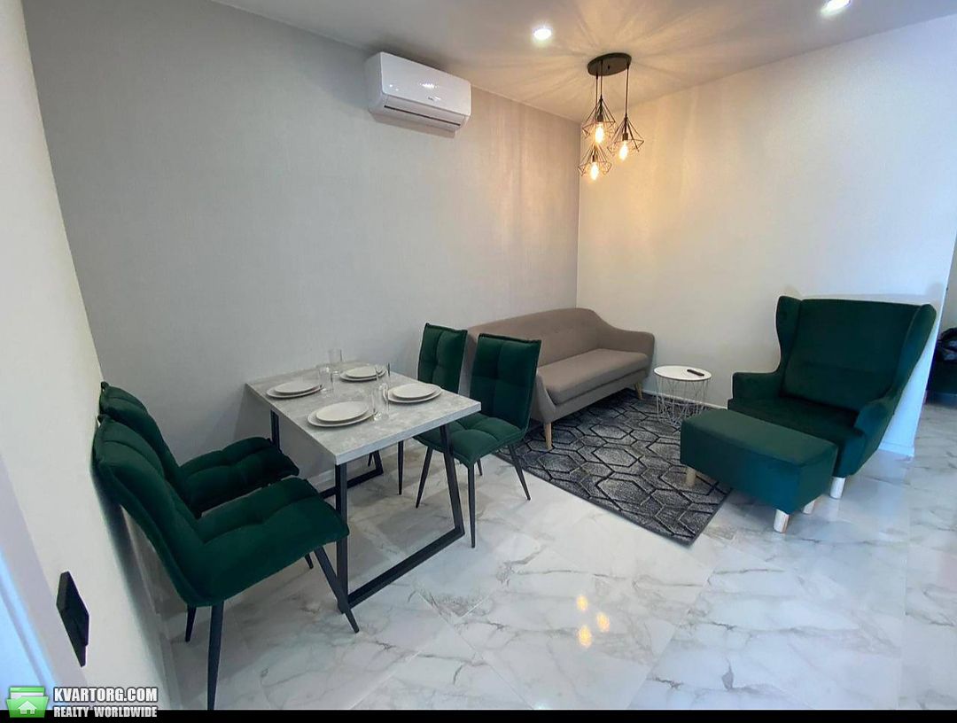 Rent out 2-room apartment. Киев, Университетская — photo 5