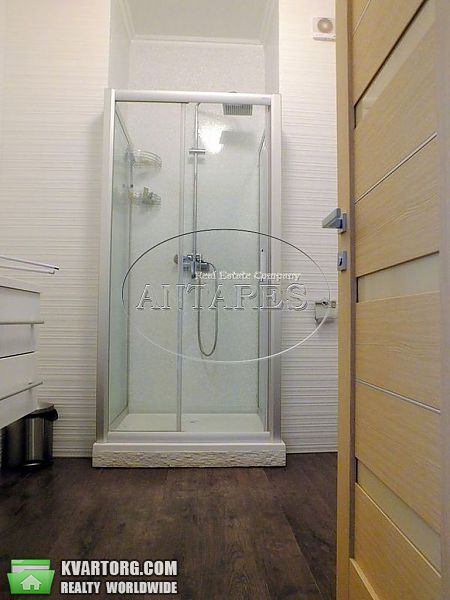 Rent out 2-room apartment. Киев, Толстого — photo 8