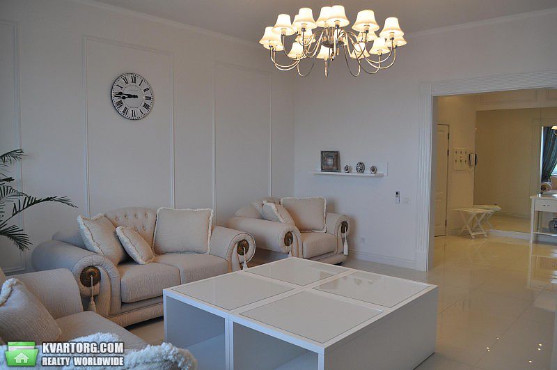 Rent out 4-room apartment. Киев,  Героев Сталинграда пр — photo 3