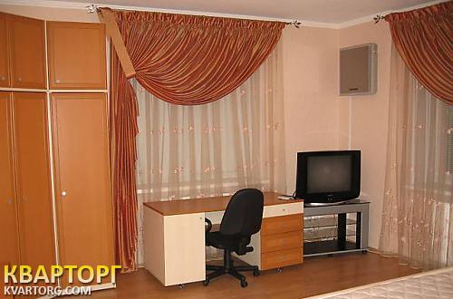 Rent out 2-room apartment. Киев,  Чаадаева — photo 1