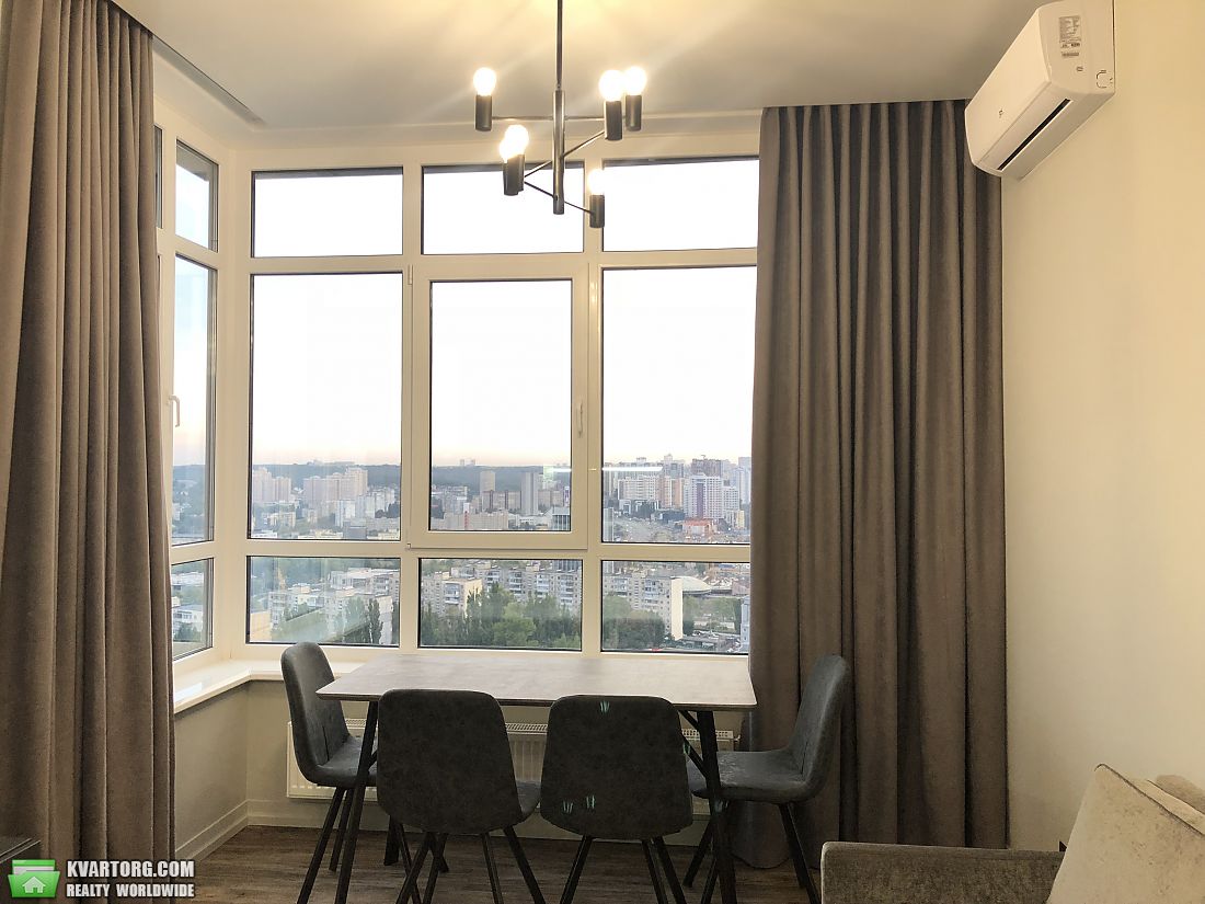Rent out 2-room apartment. Киев, Джона Маккейна — photo 3