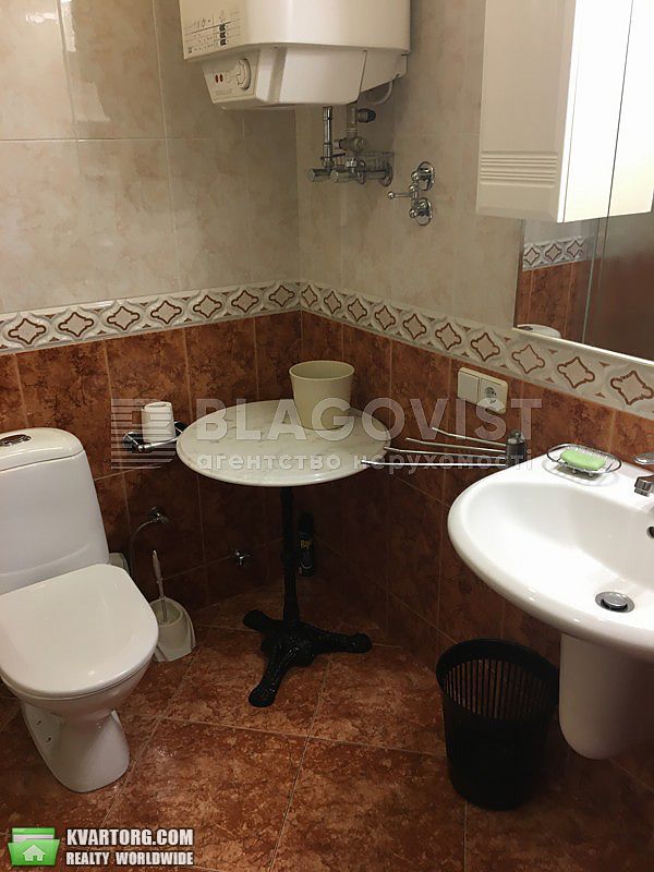 Rent out 2-room apartment. Киев,  Толстого — photo 4