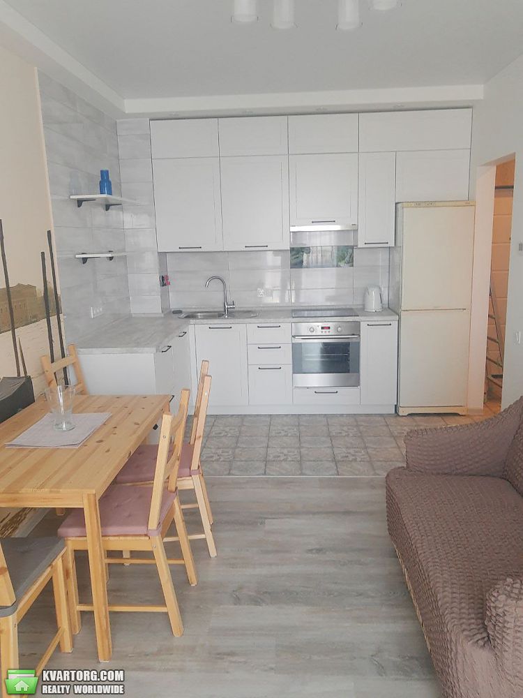 Rent out 1-room apartment. Киев,  Трутенко — photo 1