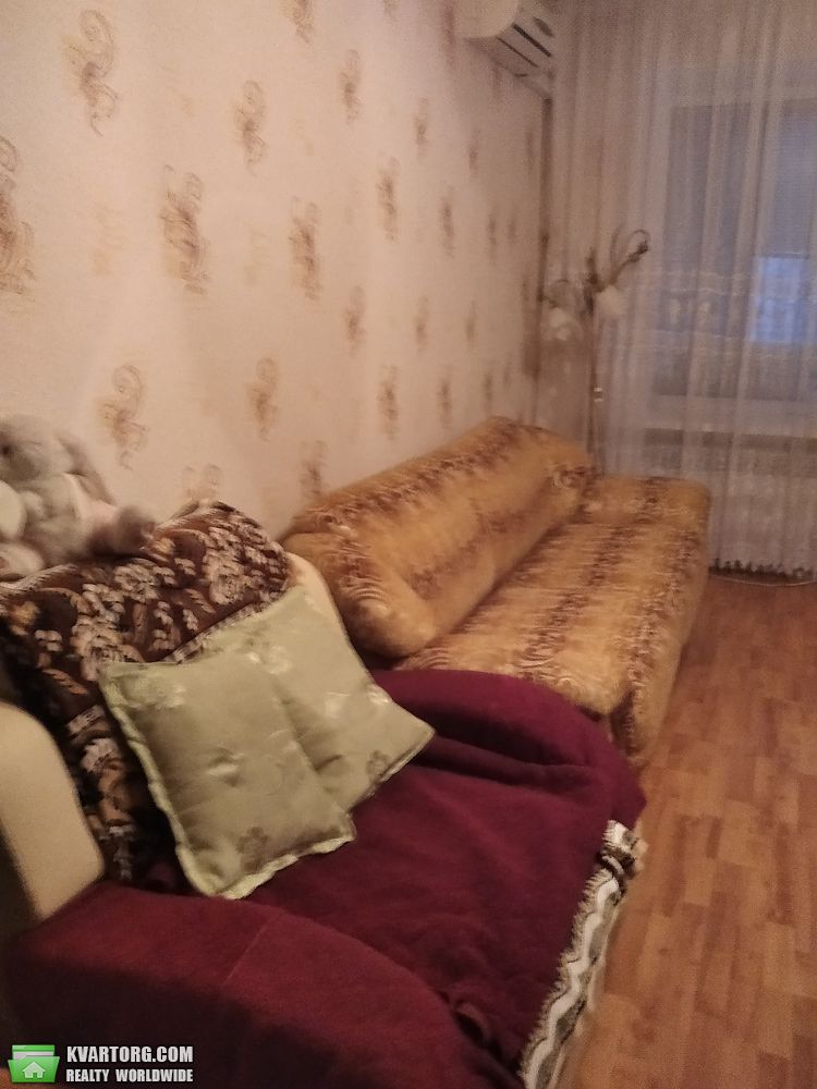 Rent out 2-room apartment. Киев,  Грекова — photo 1