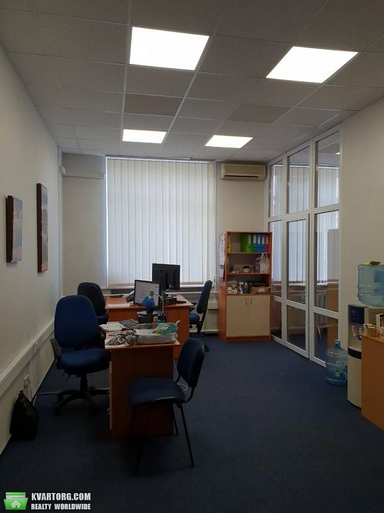 Rent out office. Киев, Коновальца — photo 1