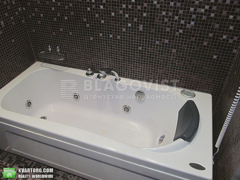 Rent out 4-room apartment. Киев,  Щорса — photo 10