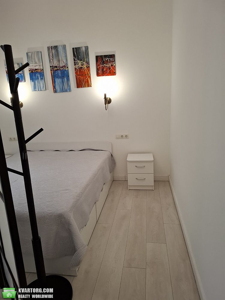 Rent out 2-room apartment. Киев, Володимирська — photo 3