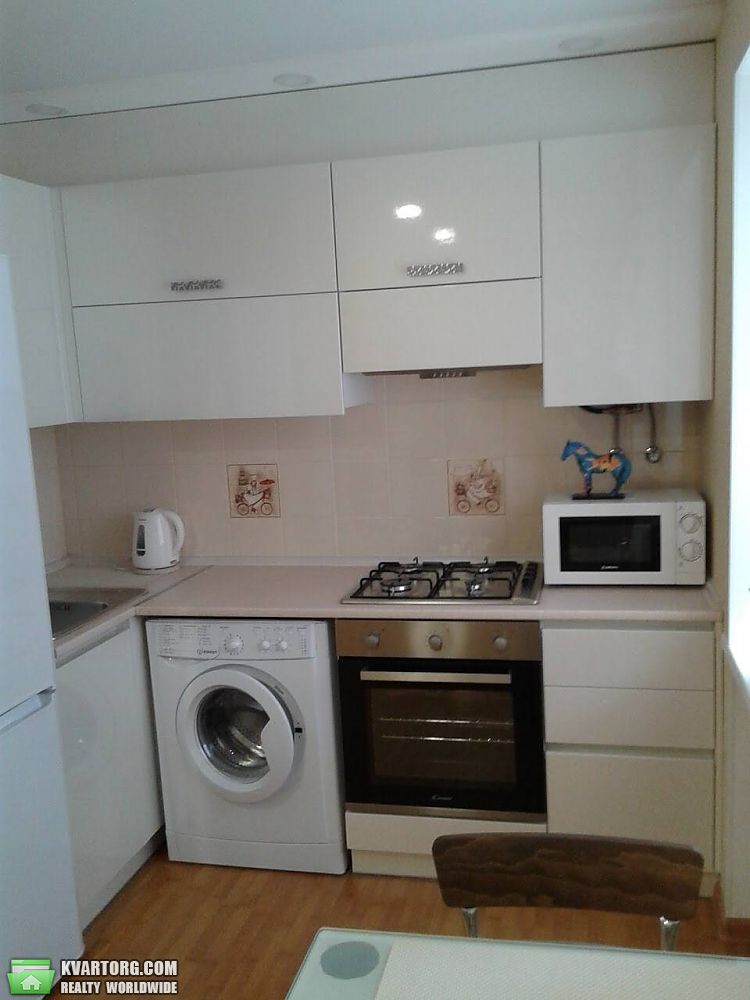 Rent out 1-room apartment. Днепропетровск, пр.Поля — photo 1
