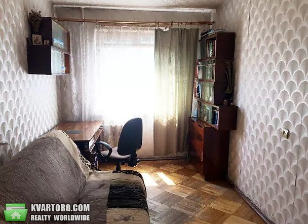 Sell 3-room apartment. Киев,  Комарова — photo 1