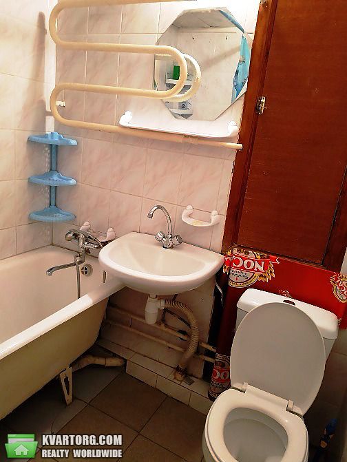 Rent out 2-room apartment. Киев,  Мира пр — photo 7