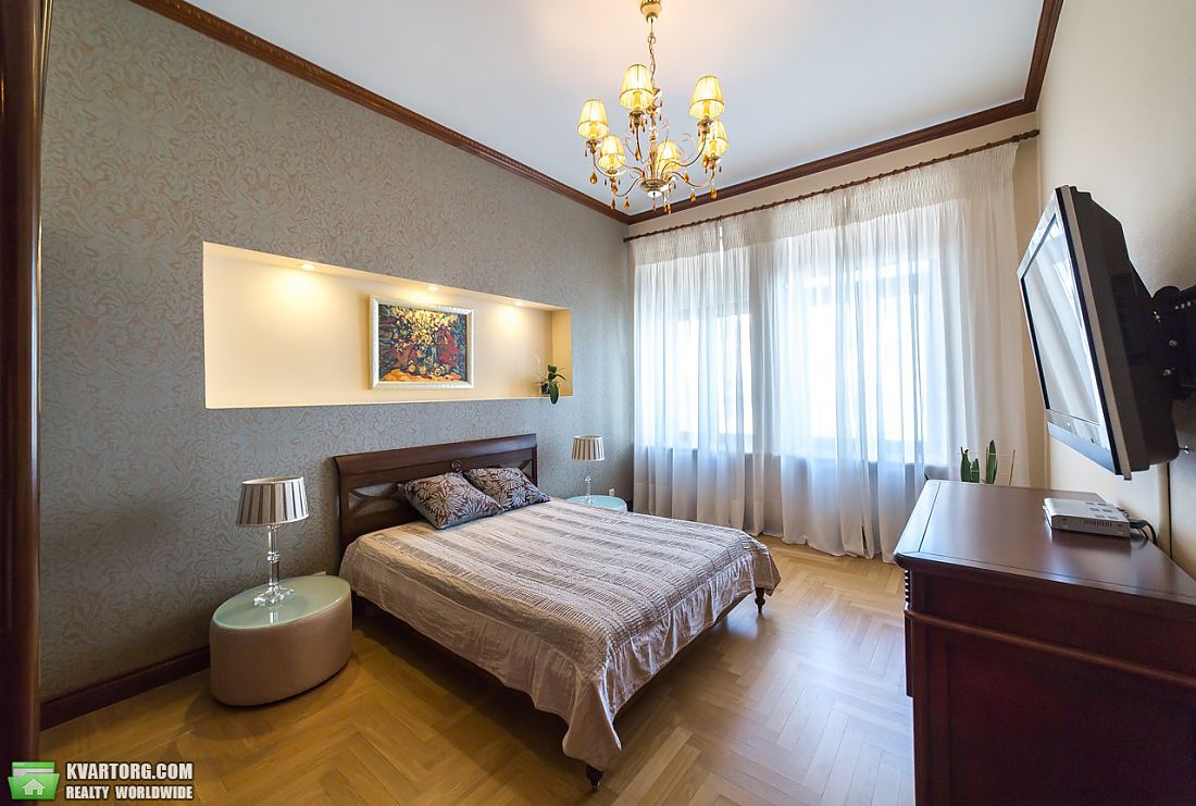 Rent out 5-room apartment. Киев,  Большая Житомирская — photo 4