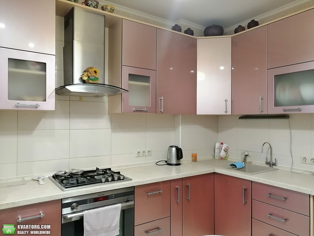 Rent out 3-room apartment. Киев,  Харьковское шоссе — photo 1