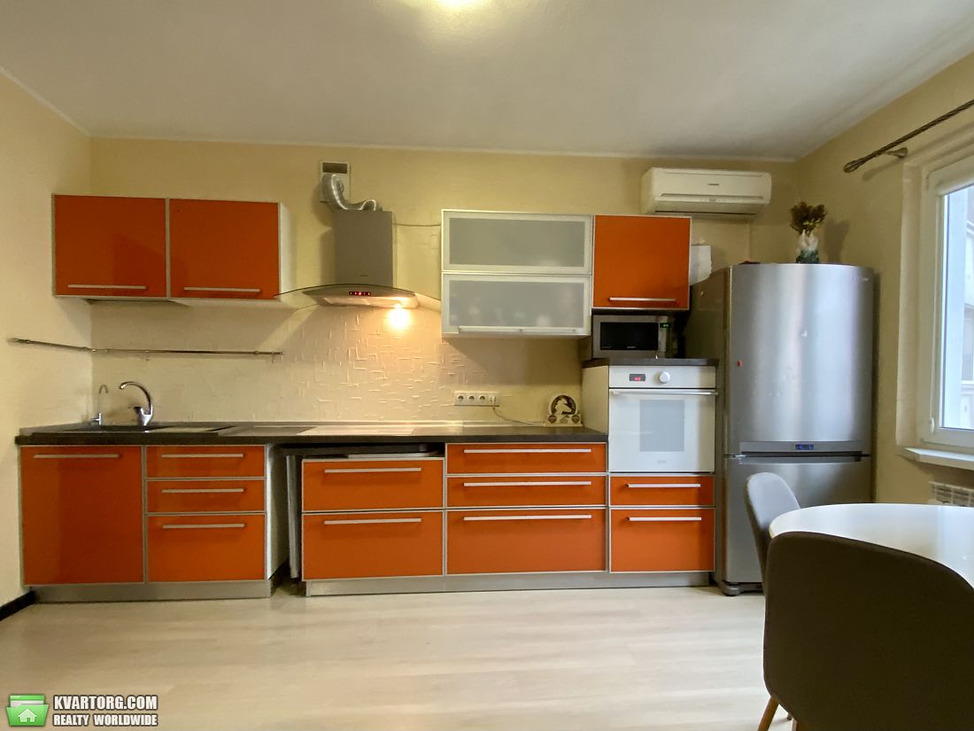 Sell 3-room apartment. Киев,  Урловская — photo 1