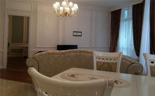 Sell 2-room apartment. Киев, Леси Украинки бульв. — photo 1