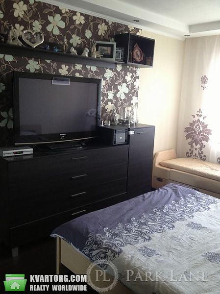 Sell 2-room apartment. Киев, Свободы пр — photo 3