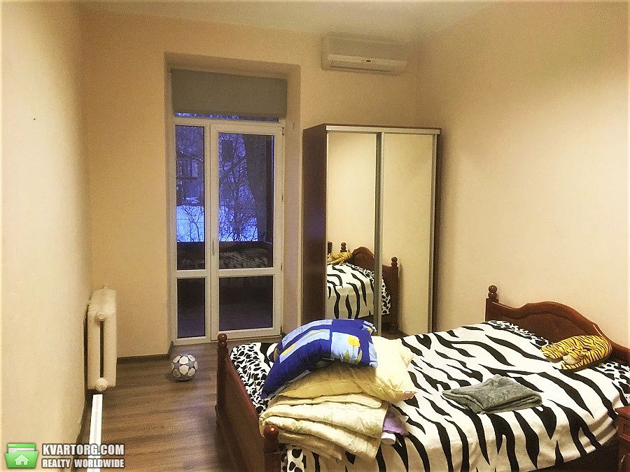 Sell 4-room apartment. Киев,  Богдана Хмельницкого — photo 3