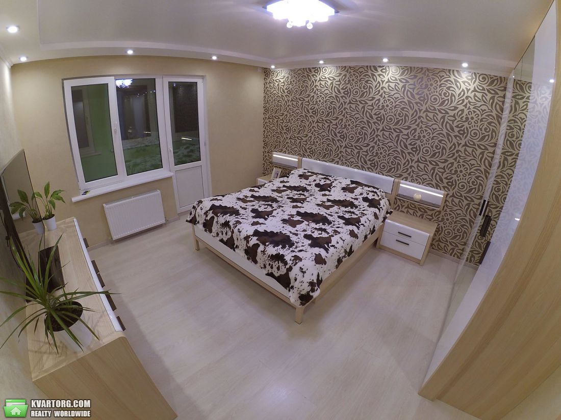 Rent out 1-room apartment. Запорожье, Героев Украины — photo 1