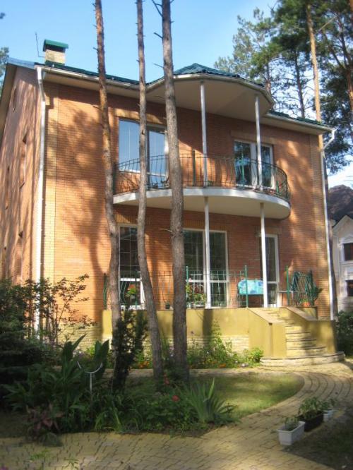 Sell house. Киев, Радистов — photo 1