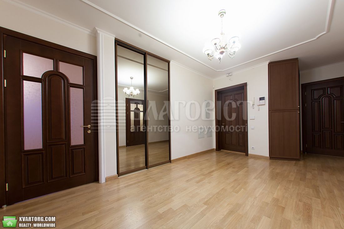 Rent out 3-room apartment. Киев,  Голосеевская — photo 10