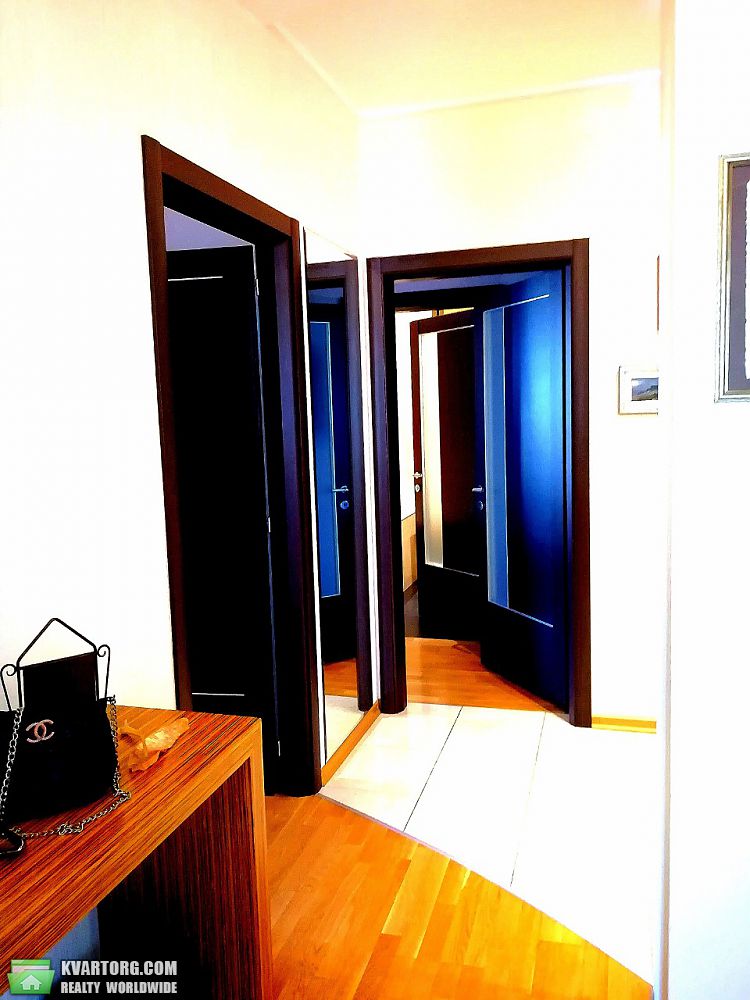 Rent out 3-room apartment. Харьков,  Иванова — photo 1