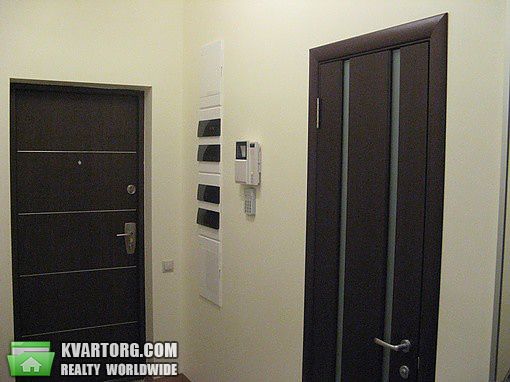 Rent out 2-room apartment. Киев,  Щорса — photo 10