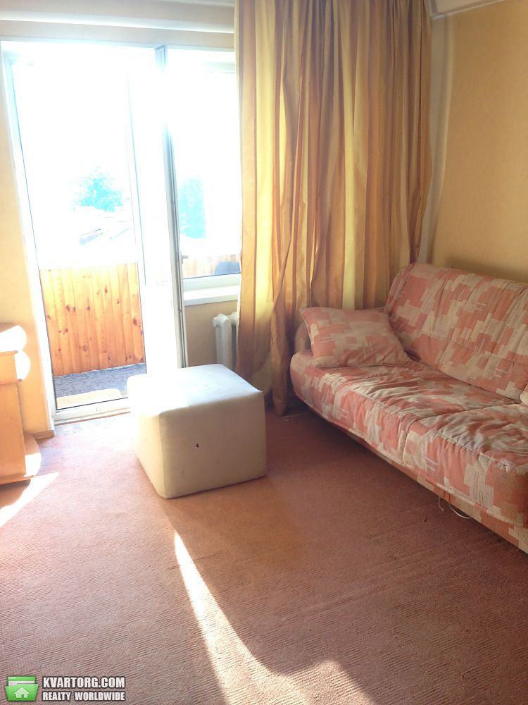 Sell 2-room apartment. Киев,  Воссоединения пр — photo 1