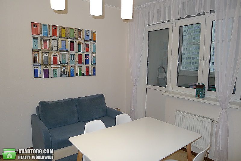 Sell 1-room apartment. Киев,  Воскресенская — photo 2